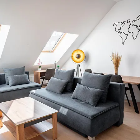 New Cozy In Heart Of Free Garage Parking Apartmán Bratislava