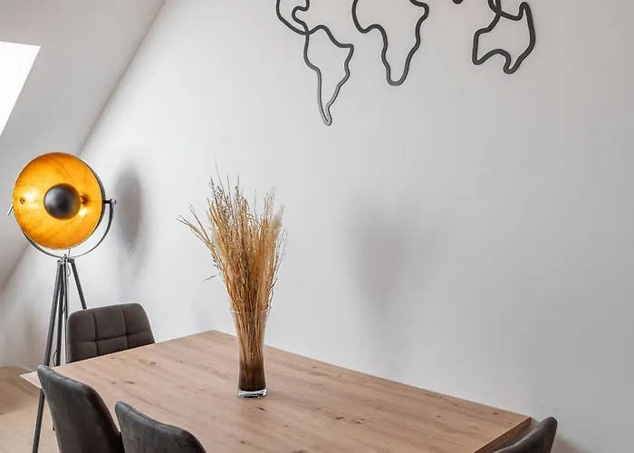 New Cozy In Heart Of Free Garage Parking