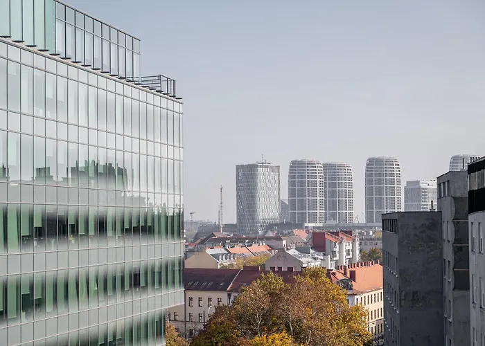 New Cozy In Heart Of Free Garage Parking Apartament