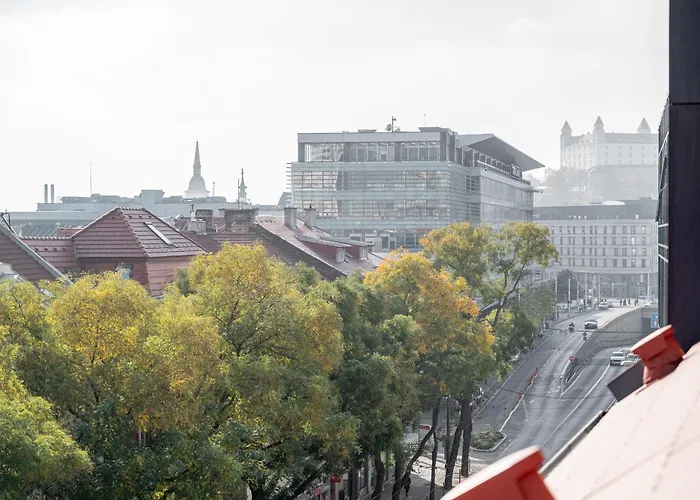 New Cozy In Heart Of Free Garage Parking * Bratislava